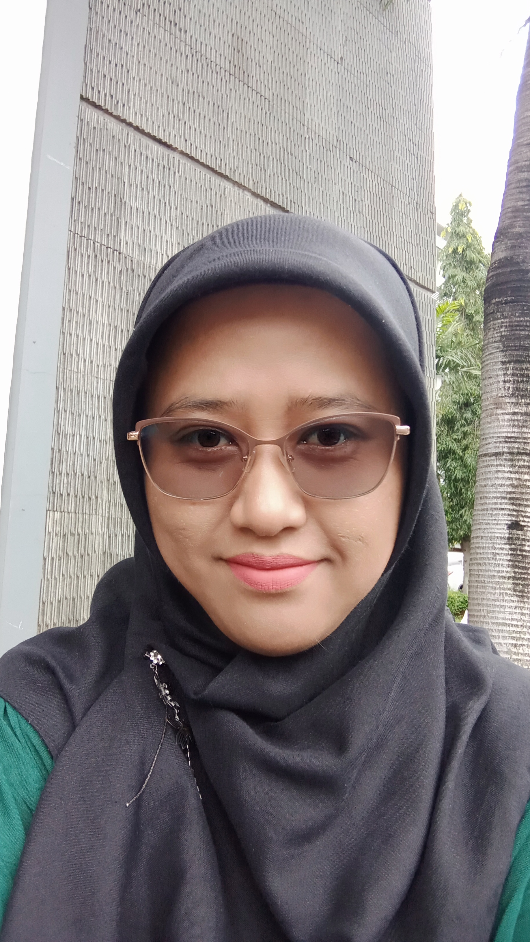 Rosalyn Sandra Andrisa, S.Psi.